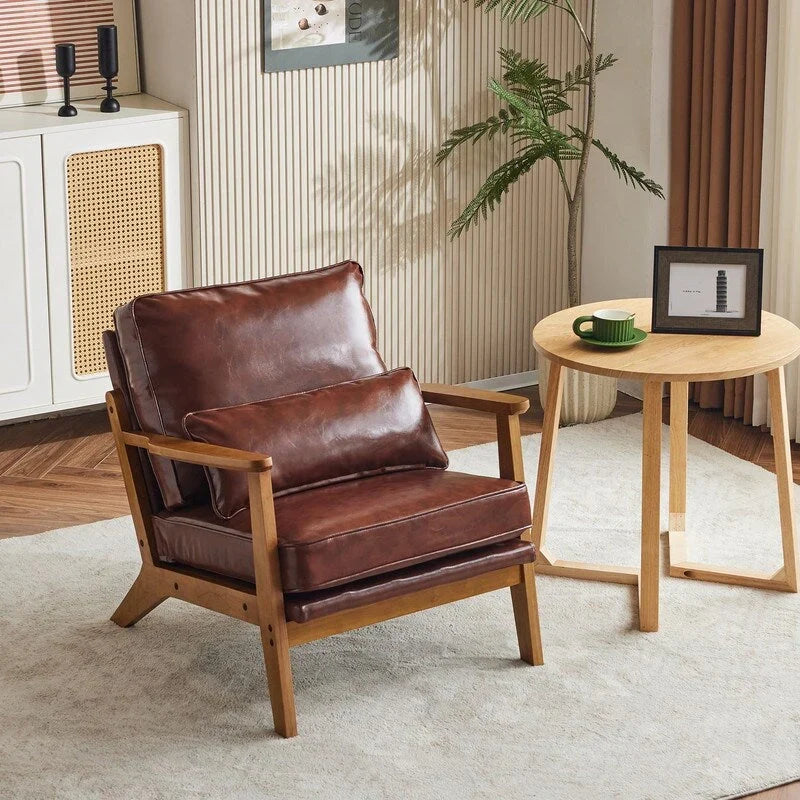 Poltrona d'accento rivestita in misto lino con gambe in legno e un cuscino, beige