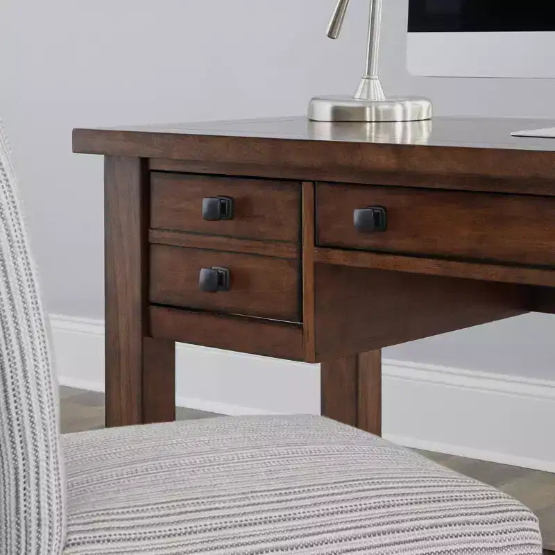 Scrivania direzionale Tahoe – Acero anticato – Home Styles: Mid-Century Modern, Struttura in legno massello, Cassetti contenitore