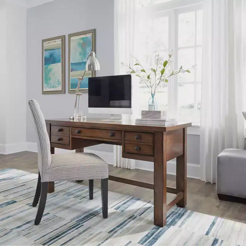 Scrivania direzionale Tahoe – Acero anticato – Home Styles: Mid-Century Modern, Struttura in legno massello, Cassetti contenitore