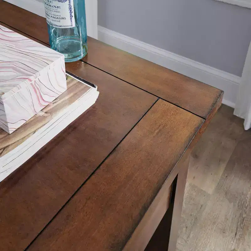 Scrivania direzionale Tahoe – Acero anticato – Home Styles: Mid-Century Modern, Struttura in legno massello, Cassetti contenitore