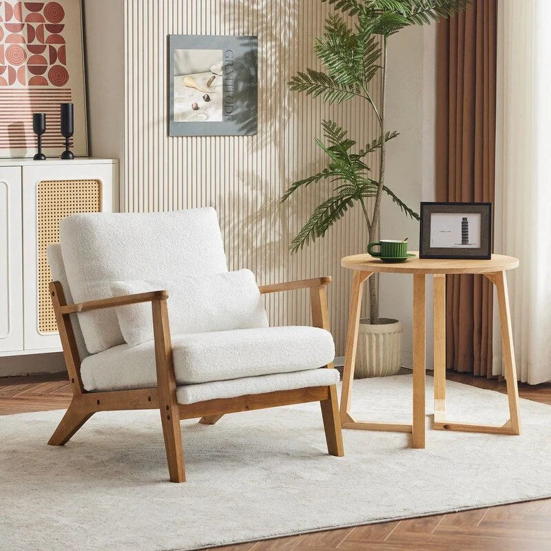 Poltrona d'accento rivestita in misto lino con gambe in legno e un cuscino, beige