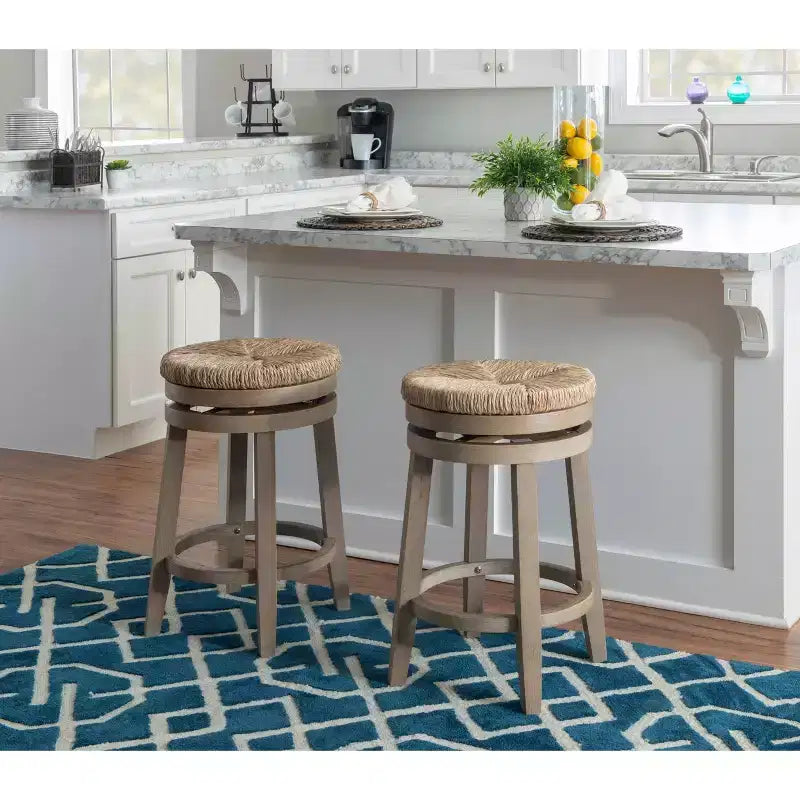 Sgabello da bar senza schienale Noah Swivel, altezza bancone - Powell