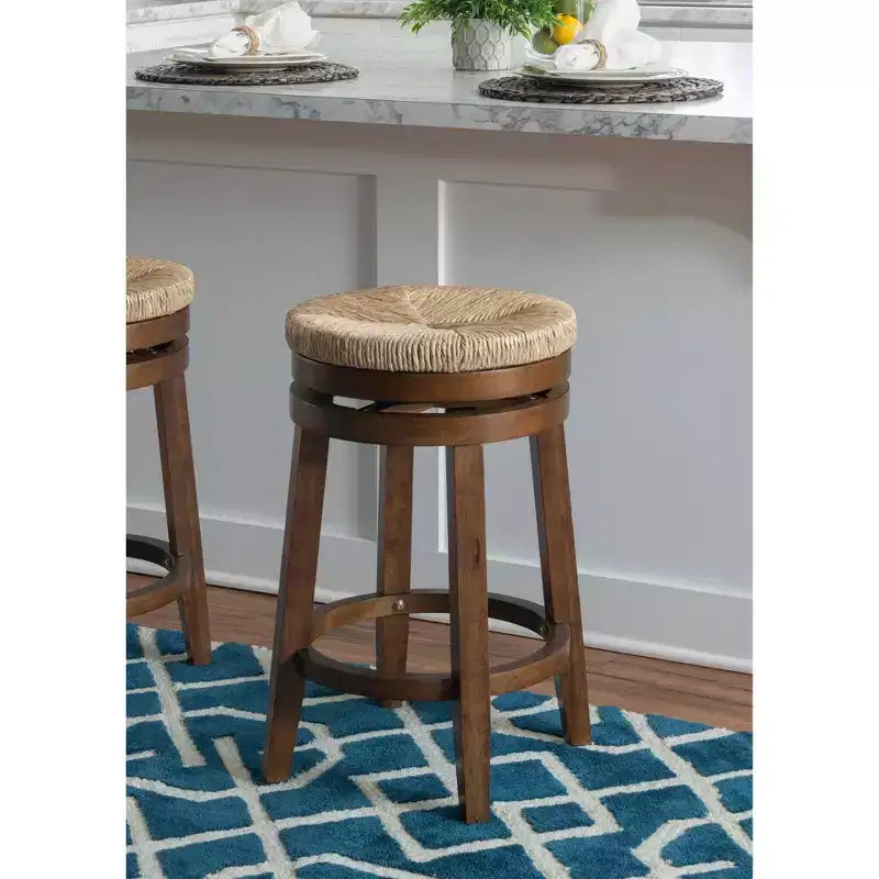 Sgabello da bar senza schienale Noah Swivel, altezza bancone - Powell