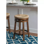 Sgabello da bar senza schienale Noah Swivel, altezza bancone - Powell