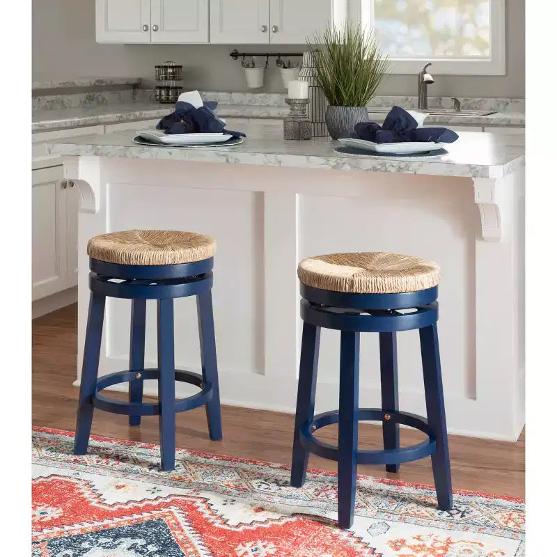 Sgabello da bar senza schienale Noah Swivel, altezza bancone - Powell