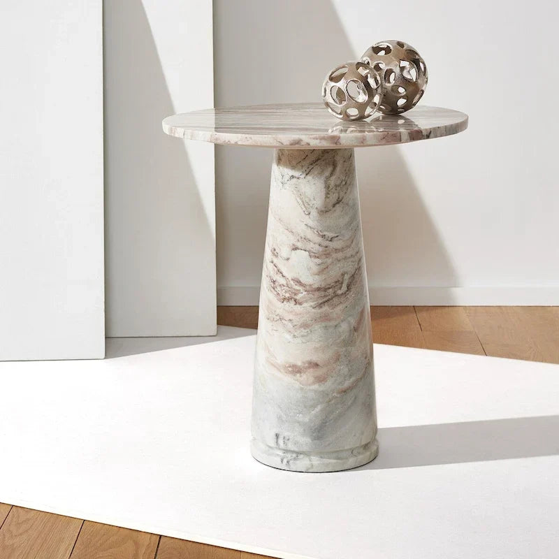 Tavolino d'appoggio rotondo alto in marmo Ghicu di SAFAVIEH Couture - 55,8 cm L x 53,3 cm P x 61 cm A - 53,3x53,3x61 cm