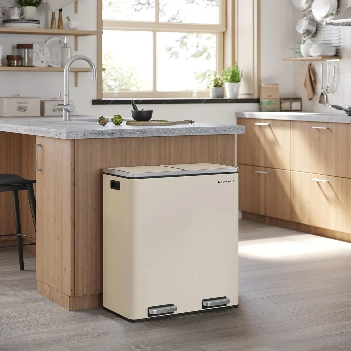 SONGMICS Pattumiera Doppia, 60L (16 Gallon) Contenitore per la Spazzatura in Acciaio Inossidabile, Mandorla