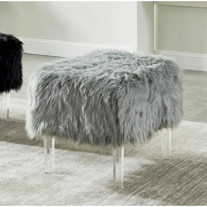 Pouf Andral Contemporaneo in Pelliccia Sintetica Acrilica di Silver Orchid