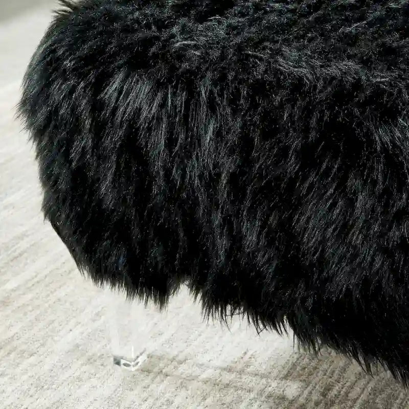 Pouf Andral Contemporaneo in Pelliccia Sintetica Acrilica di Silver Orchid