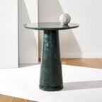 Tavolino d'appoggio rotondo alto in marmo Ghicu di SAFAVIEH Couture - 55,8 cm L x 53,3 cm P x 61 cm A - 53,3x53,3x61 cm