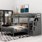 Letto a soppalco in legno per due persone con scale, sponde alte e scaletta